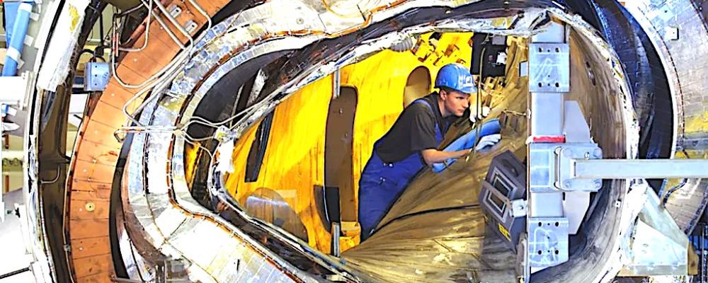 Testreaktorn Wendelstein 7-X i Greifswald är en av världens mest avancerade anläggningar för fusionsforskning. Foto: Max-Planck-Institutet för plasmafysik / Jan Hosan