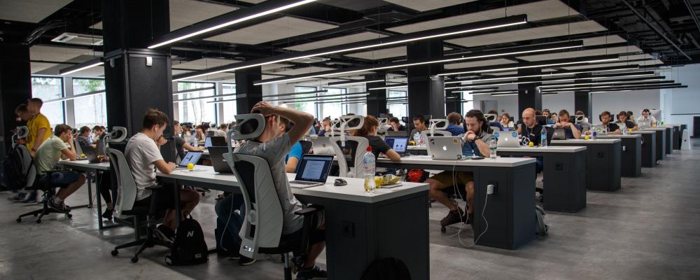 68 procent av alla informationssäkerhetschefer anser fortfarande att medarbetarna är det största hotet mot säkerheten. Foto: alex kotliarskyi /Unsplash