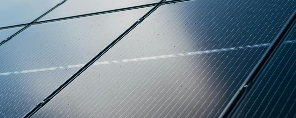 Solceller. Foto: Benjamin Jopen / Unsplash