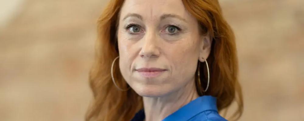 – Trots ett högt internationellt intresse för etableringar i Sverige och Norden har flera planerade projekt pausats eller försenats. Investeringsviljan har bromsat in både globalt och inom EU, bland annat till följd av en svagare konjunktur och ökade geopolitiska spänningar, säger Caroline Asserup, tillförordnad generaldirektör på Energimyndigheten. Foto: Energimyndigheten.