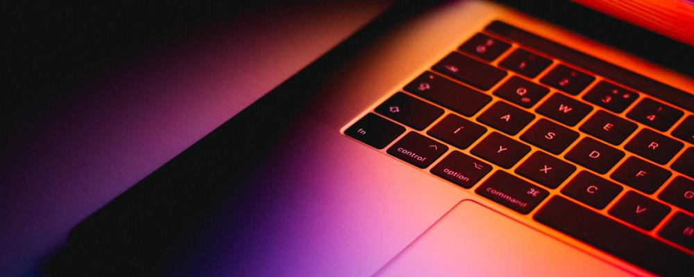 I en tid där hybrid- och molnlösningar blir allt vanligare, förlitar sig många verksamheter fortfarande på föråldrade säkerhetsmodeller som inte håller måttet. Foto: andras vas/unsplash