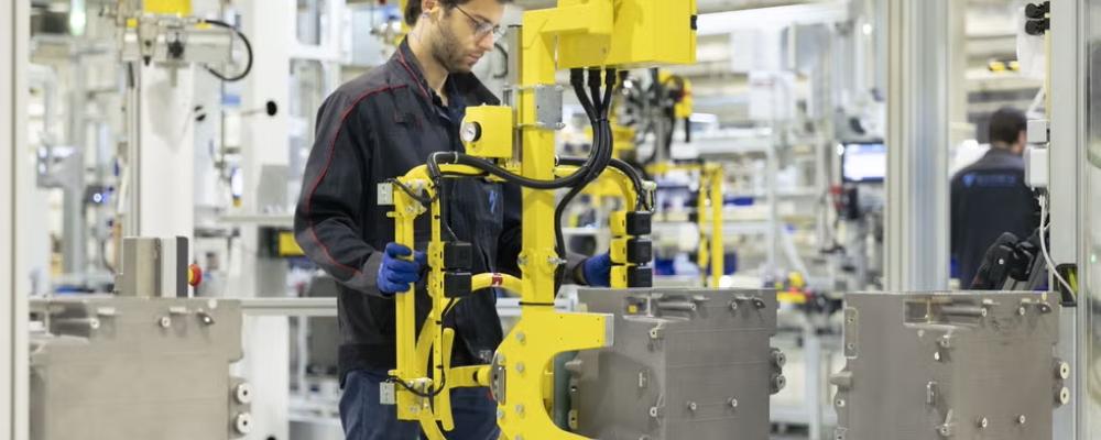 Symbios stora fabrik för bränsleceller i Frankrike blev en symbol för Europas vätgassatsning – men nu genomför bolaget omfattande nedskärningar efter svag efterfrågan. Foto: Symbio.