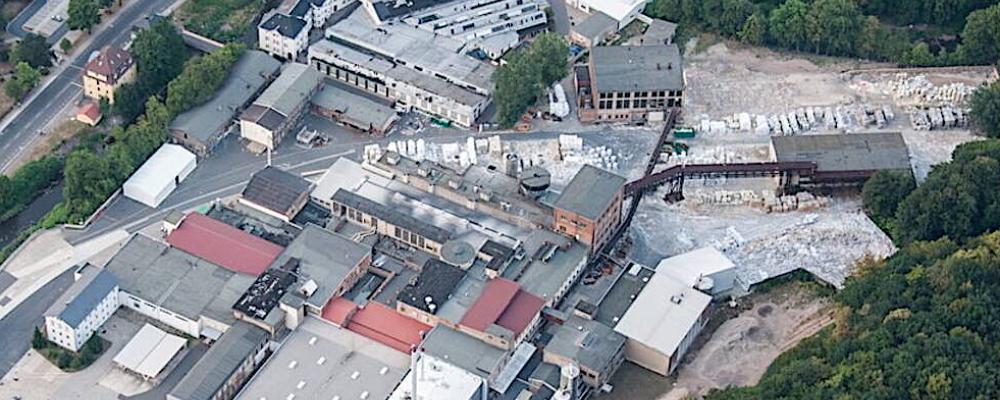 Flygbild över pappersfabriken i Hainsberg i Sachsen. Foto: Skärmdump. Kredit. Papierfabrik Hainsberg