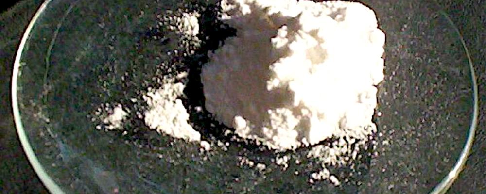 Ett prov av litiumkarbonat. Foto: Wikipedia Commons Lic. Bild tagen av användaren Walkerma.