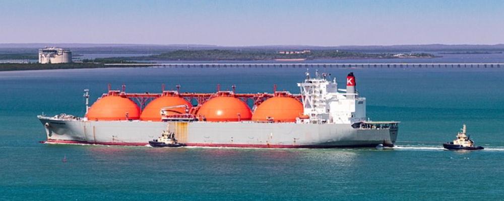 LNG-tankfartyg på väg. Foto: Creative Commons Lic. Pixabay-Kredit: Gaz_Chapp