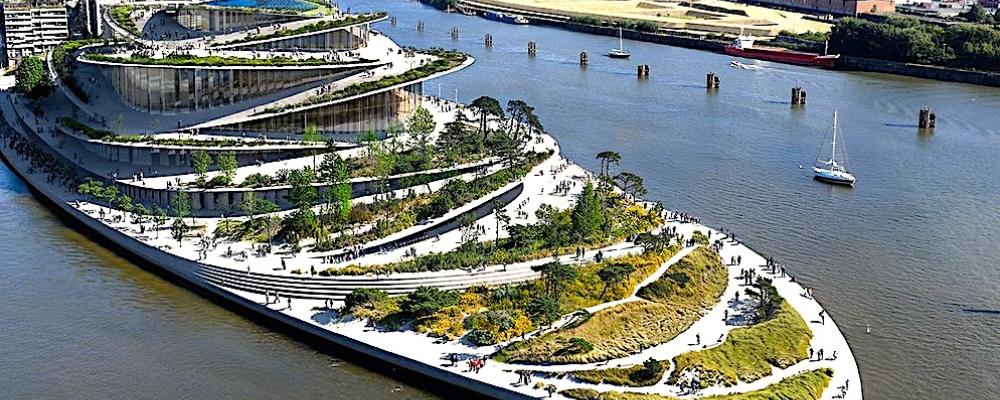 Projektet är ett av de mest omfattande kulturbyggena i Hamburg på flera decennier och innebär både arkitektoniska ambitioner och betydande ekonomiska åtaganden. Samtidigt pekar kritiker på risker kopplade till långa tidplaner, kostnadsökningar och osäkerheter kring framtida driftkostnader. Bild: BIG & Yanis Amasri Sierra, Madrid, Spain