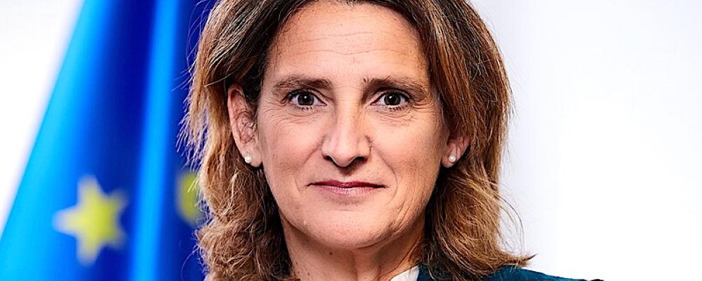 – Det här ramverket erkänner behovet av att säkerställa att vår industri förblir konkurrenskraftig, säger Teresa Ribera, chef för kommissionen för en ren, rättvis och konkurrenskraftig omställning. Foto: Wikipedia Common Lic. Kredit: Europeiska Unionen.