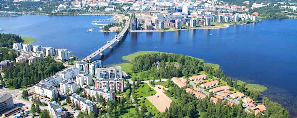 Projektet gör Jyväskylä till den fjärde finländska kommunen där kärnkraftsbaserad fjärrvärme nu utreds som ersättning för förbränningsbaserad energiproduktion.  Foto: Jyväskylä Stad / Kredit: Suomen Ilmakuva Oy