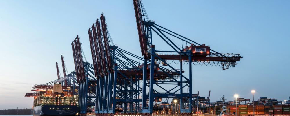 Kraftig svängning – Exportföretagen väntar sig dyrare finansiering. Foto: wolfgang weiser/unsplash