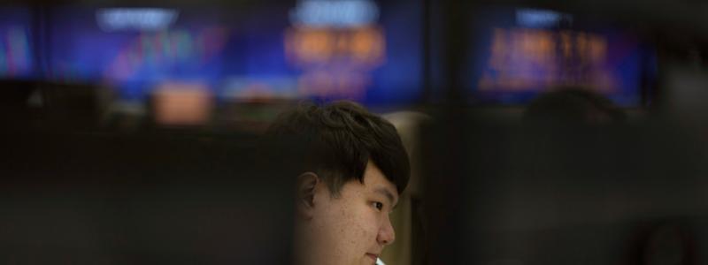 Lee Jin-man/AP/TT: Utvecklingen pekar mest nedåt på de ledande börserna i Asien i den inledande handeln. Arkivbild.