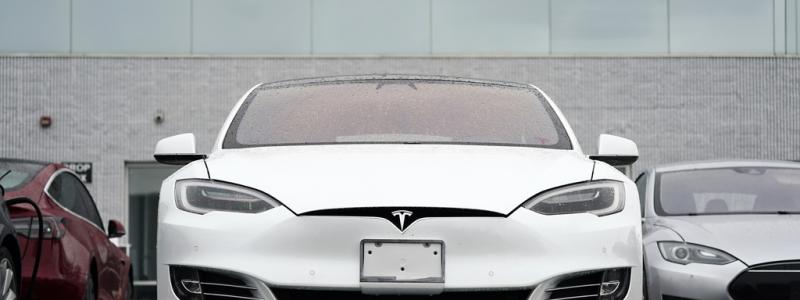 David Zalubowski AP/TT: Priskrig har pressat marginalerna för Tesla, enligt analytiker. Arkivbild.