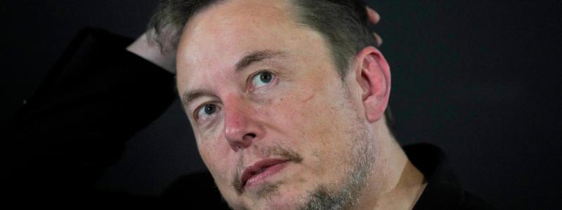 Kirsty Wigglesworth AP/TT: Personal på elbilstillverkaren Tesla befarar att företaget, med vd Elon Musk i spetsen, siktar på stora personalnedskärningar. Arkivbild