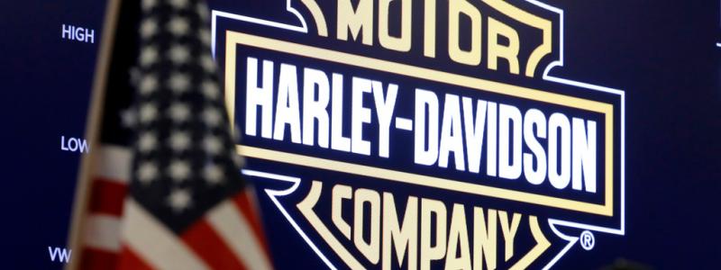 Richard Drew AP/TT: Bokslut från Harley-Davidson. Arkivbild