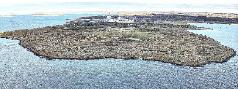 Videberg Krafts projekt på Väröhalvön har ännu inte fattat något slutligt investeringsbeslut. Projektet befinner sig fortfarande i tillstånds- och utvecklingsfasen. Om tidsplanen håller kan den första reaktorn tas i drift under mitten av 2030-talet. SMR-tekniken har ännu inte tagits i kommersiell drift i Europa, men flera projekt utvecklas samtidigt i Storbritannien, Tjeckien, Sverige och andra länder. Ringhals kärnkraftverk på västkusten kan få sällskap av tre nya små modulära reaktorer på Väröhalvön. Foto: Vattenfall.