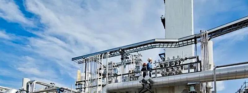 Den globala miljöorganisationen Environmental Defense Fund (EDF) genomförde en omfattande studie av vätgasutsläpp vid större infrastrukturanläggningar, med hjälp av högprecisionsinstrument. Fyra tunga aktörer inom industrin står bakom projektet. Oljejättarna Shell och TotalEnergies samt industrigasbolagen Air Products och Air Liquide gav sitt godkännande till att forskare från EDF:s samarbetspartneruniversitet i USA och Nederländerna för mätningar vid deras anläggningar. Företagen bidrog dessutom med driftsinformation som gav viktig kontext till forskningen. Foto: Luftreningsanläggning. Photo: Air Liquide