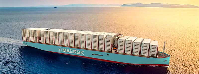 Ett containerfartyg från Maersk till havs. Rederiet har beställt åtta nya stora fartyg med leverans 2029–2030. Bild: Maersk