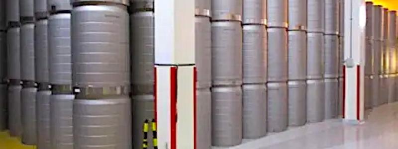 En behållare med plutoniumrester har för första gången bearbetats till en stabil avfallsform i Storbritannien, enligt den brittiska kärnavfallsmyndigheten.
Bildkälla: NDA