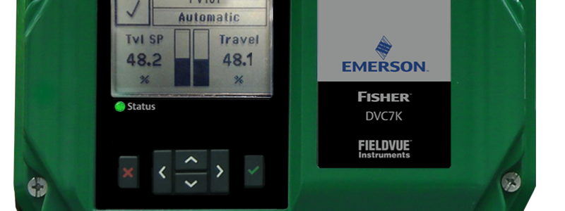 Ineratecs medarbetare granskar anläggningens första produktion av "FT-Crude".
Foto: Ineratec