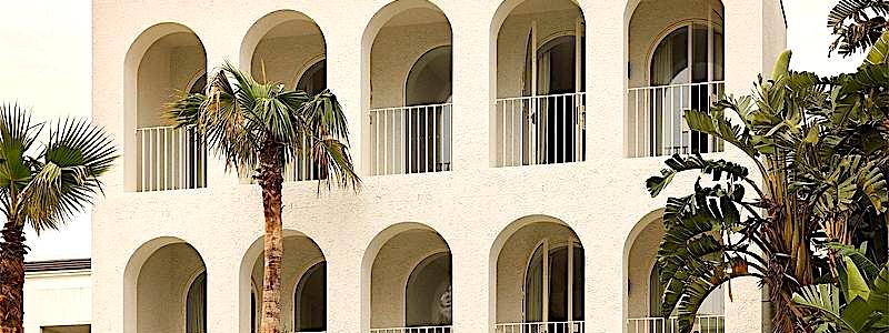 Denna australiska villa kombinerar Art Deco och medelhavskänsla. Obs! Det finns flera foton av husets interiör i slutet av artikeln. Foto: Kredit: Anson Smart