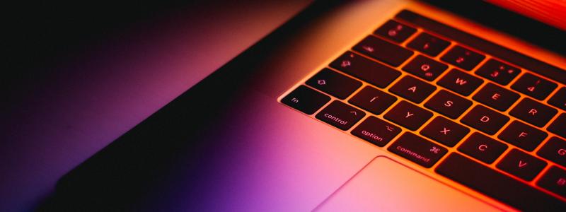 I en tid där hybrid- och molnlösningar blir allt vanligare, förlitar sig många verksamheter fortfarande på föråldrade säkerhetsmodeller som inte håller måttet. Foto: andras vas/unsplash