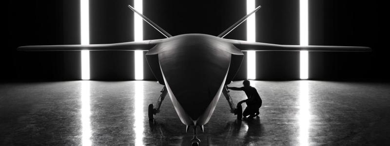 Helsing, Europas ledande försvarsteknikbolag inom flera domäner, presenterade i dag utvecklingen av CA-1 Europa, ett obemannat autonomt stridsflygplan (UCAV). Företaget visade en fullskalig designstudie av jetflygplanet vid sitt dotterbolag Grob Aircraft. Den färdiga produktionsversionen väntas bli operativ inom fyra år och utvecklas i samarbete med industripartner inom det europeiska flyg- och rymdtekniska ekosystemet. Foto: Helsing