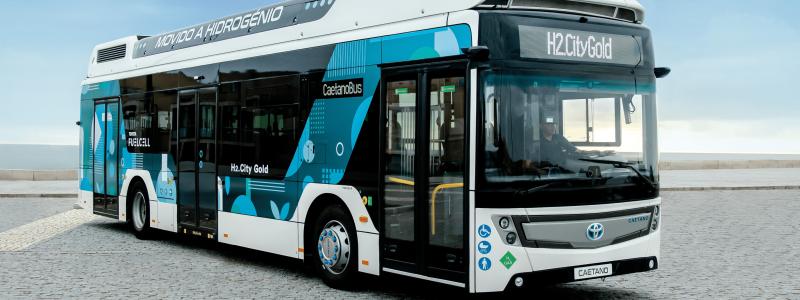 Vätgasbussen Caetano H2 City Gold besöker fyra svenska städer i vår.  Foto: Vätgas Sverige
