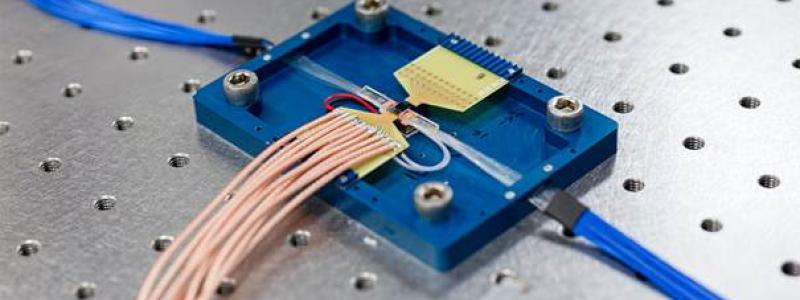 Den gemensamma färdplanen lovar att en fungerande prototyp ska kunna demonstreras inom fem år, och att tekniken ska ligga till grund för ”ett kvantinternet” under slutet av 2030-talet. Pressbild.