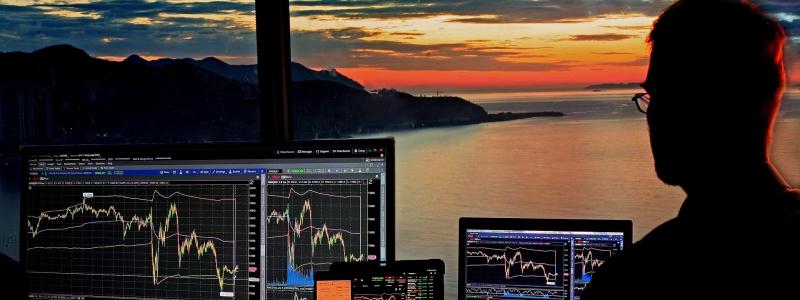 Investerare flyttar kapital till europeiska aktier. Pengaflöden vänder i riktning mot Europa och försvarsindustrin. Bild: Creative Commons Lic. Kredit: S.Tokmakov