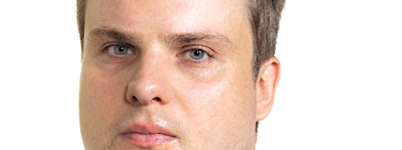 Professor Nøland framhåller att sol- och vindkraft kan bidra till ett kostnadsoptimalt system – men endast om de är så billiga att de kan kompensera för de ökade systemkostnaderna som väderberoendet orsakar. Foto: NTNU
