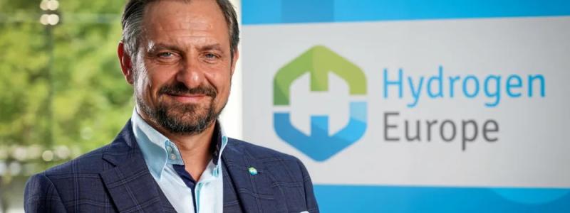 - Europa reglerar sig självt ut ur relevans. Denna delegerade akt belönar ideologi framför innovation och försvagar just de industrier vi behöver för omställningen, skriver Jorgo Chatzimarkakis. Foto: Hydrogen Europe
