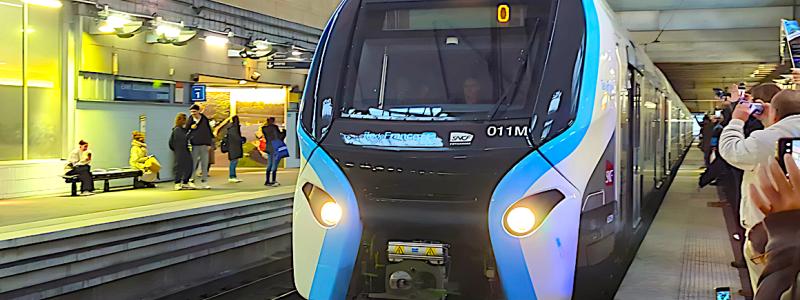 Förhoppningen är att det nya tågmaterielet ska bidra till ökad punktlighet i trafiken. Mellan 2023 och 2024 har punktligheten på linje D ökat med en procentenhet, till 87,5 procent. Foto: Alstom