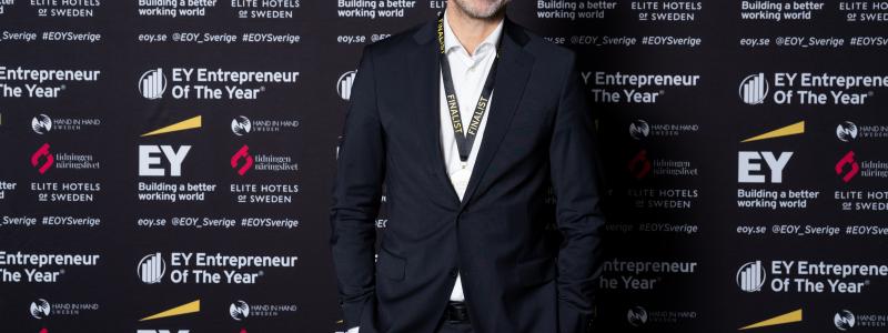 Peter Carlsson då han 2023 valdes till EY Entrepreneur Of The Year, en utmärkelse som delas ut av EY. Foto: EY