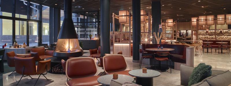Vandringen uppför Kebnekaise startar i hotellets entréplan med base camp och restaurang. Foto: Scandic Hotels