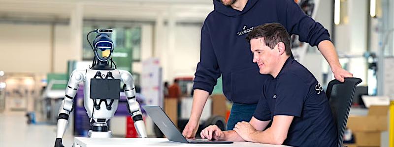 Sereacts grundare Ralf Gulde (stående) och Marc Tuscher: Robotar som ser, tänker och agerar. Foto: Sereact