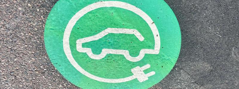 Transportsektorn ska minska utsläppen med minst 70 procent till 2030, och Klimatpolitiska rådet vill snabba på elektrifieringen. Foto: Stina Wickenberg