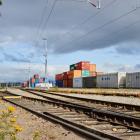 Den nya bron ska byggas över järnvägen och syftar till att förbättra tillgängligheten till Haraholmens industriområde och Piteå Hamn. Foto: Maria Fäldt