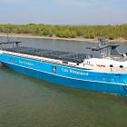 Yara Birkeland är ett helelektriskt och delvis autonomt fraktfartyg som transporterar mineralgödsel mellan fabrik och hamn i Norge. Foto: YARA