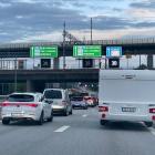 Trafikstockning i anslutning till Årsta pendeltågsstation. Foto: Stina Wickenberg