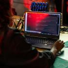 Enligt rapporten saknas globalt över 4,7 miljoner kvalificerade yrkesverksamma inom cybersäkerhet. Foto: ThisisEngineering/Unsplash