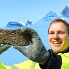 Geolog i arktisk miljö. Växande internationell efterfrågan och stigande geopolitiska spänningar har gjort grafit till en central del av den europeiska industripolitiken. Symbolbild:
Illustration: AI-genererad bild.
Upphovsrätt © Conventus