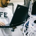 Nytt partnerskap mellan Bredband2 och Zyxel Networks gör det möjligt för fler företag att ta del av nätverkslösningar som tidigare främst varit tillgängliga för större organisationer. Foto: Bredband 2