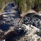 Vattnet som ska provas i Bryssel kommer från Vindeln. Det håller så hög kvalitet att inga kemikalier behövs förutom för att justera pH-värdet. Fotograf: Adam Lindsköld