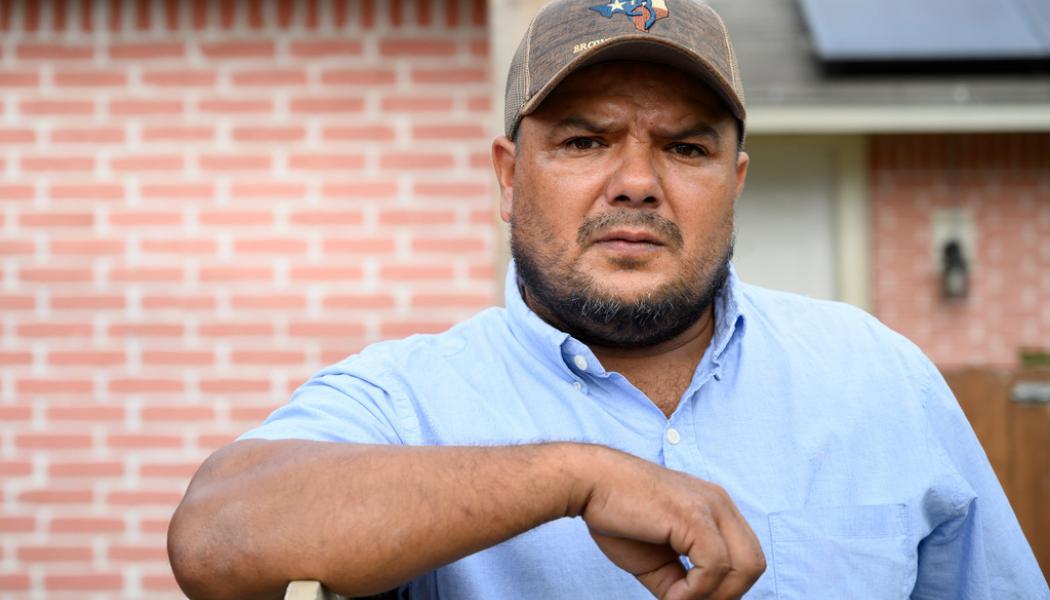 Henrik Montgomery/TT: Byggarbetaren José Chavez har satsat stora summor på att säkra att hans familj har tillgång till el.