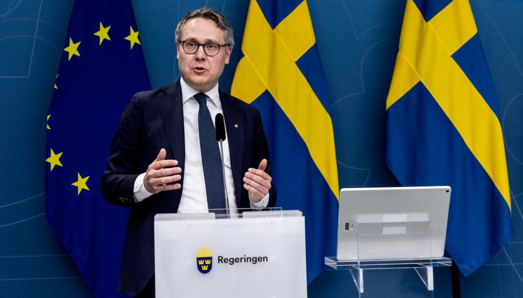 Christine Olsson/TT: Bostadsminister Johan Danielsson (S) tar i dag emot utredningsförslag om startlån för förstagångsköpare på bostadsmarknaden. Arkivbild.