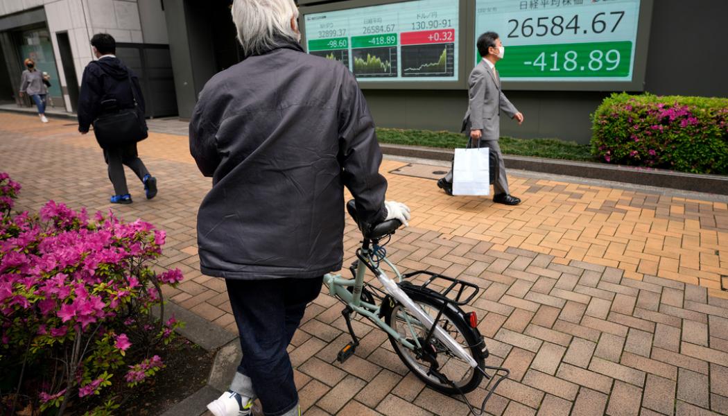 Eugene Hoshiko/AP/TT: Asiens ledande börser inledde på plus. Arkivbild.