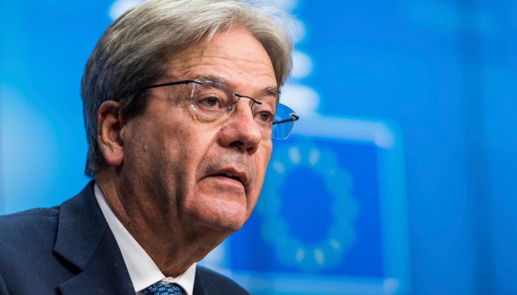 Geert Vanden Wijngaert/AP/TT: EU:s ekonomikommissionär Paolo Gentiloni tvingas skriva ner årets tillväxtsprognos. Arkivfoto.