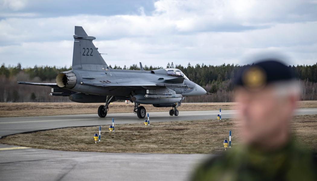 Johan Nilsson/TT: Ett Jas 39 C Gripen som tillverkas av försvarskoncernen Saab. Arkivbild.