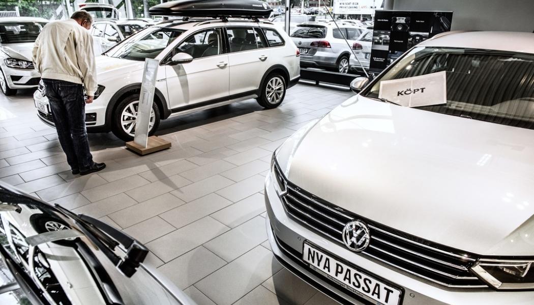 Tomas Oneborg/SvD/TT: Många hushåll tvekar inför större inköp när ekonomin försvagas. Arkivbild.