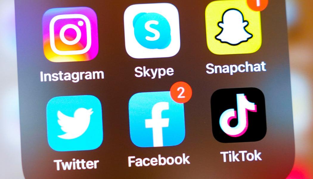 Lise Åserud/AP/TT: Instagram och flera andra sociala medier-appar på en mobiltelefon. Arkivbild.