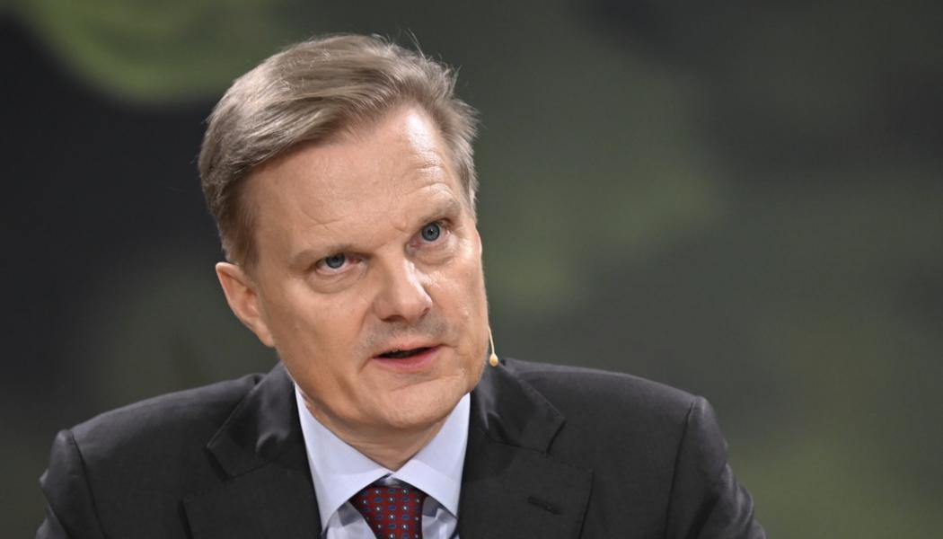 Anders Wiklund/ TT: Swedbanks vd och koncernchef Jens Henriksson. Arkivbild.